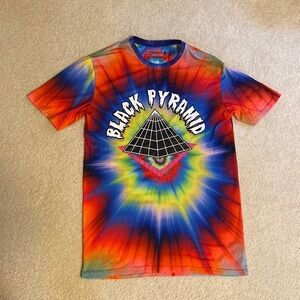 Chris Brown Black Pyramid tie tye dye shirt red size small